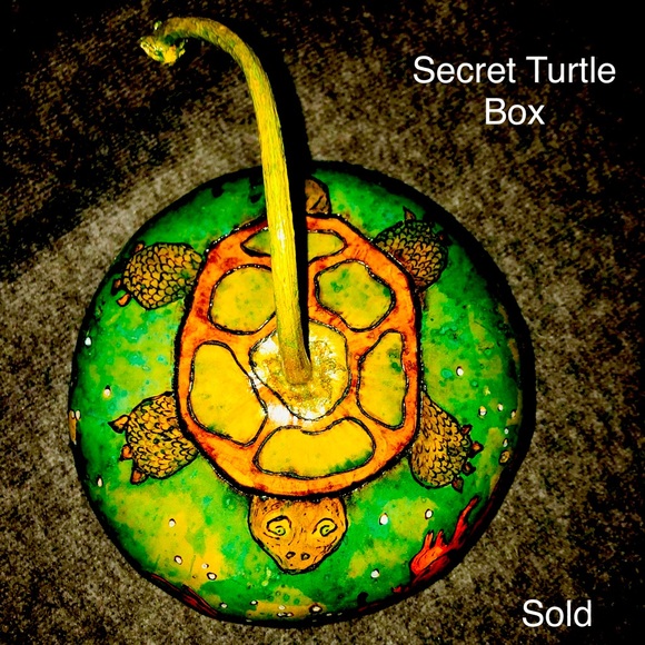 CREATIVE IDEAS for Arts and Crafts Projects using Gourds by Kristina Simkins - Picture 7 of 16